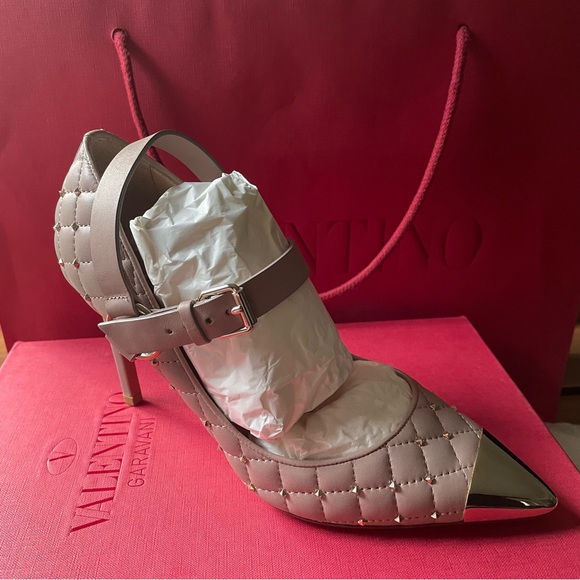 HOST PICK🌟Valentino Rockstud Mary Jane Heels💖 - Picture 9 of 12